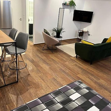 Industrial Studio / Alios 4 / Hilton Area เอเธนส์ ภายนอก รูปภาพ