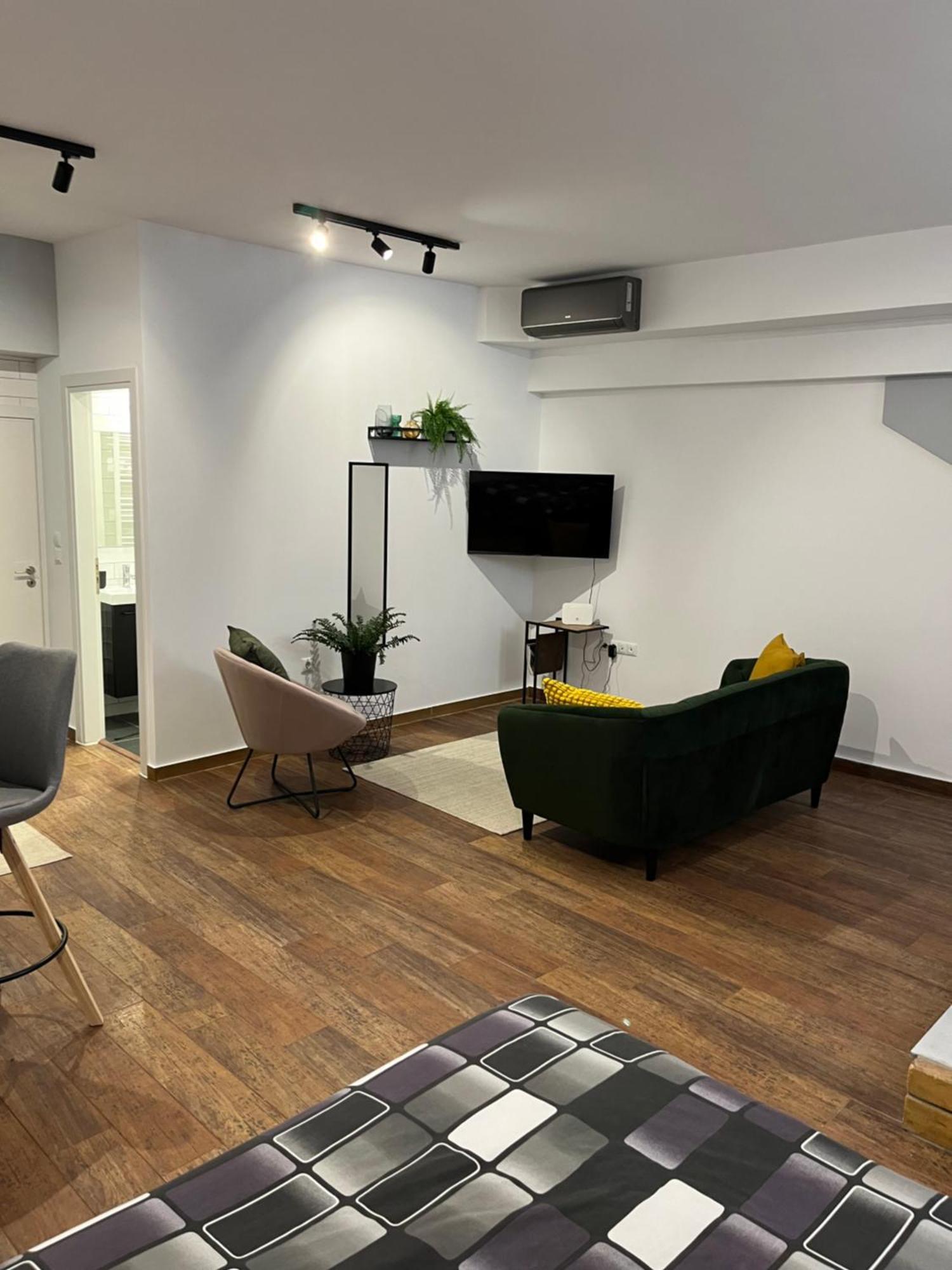 Industrial Studio / Alios 4 / Hilton Area เอเธนส์ ภายนอก รูปภาพ